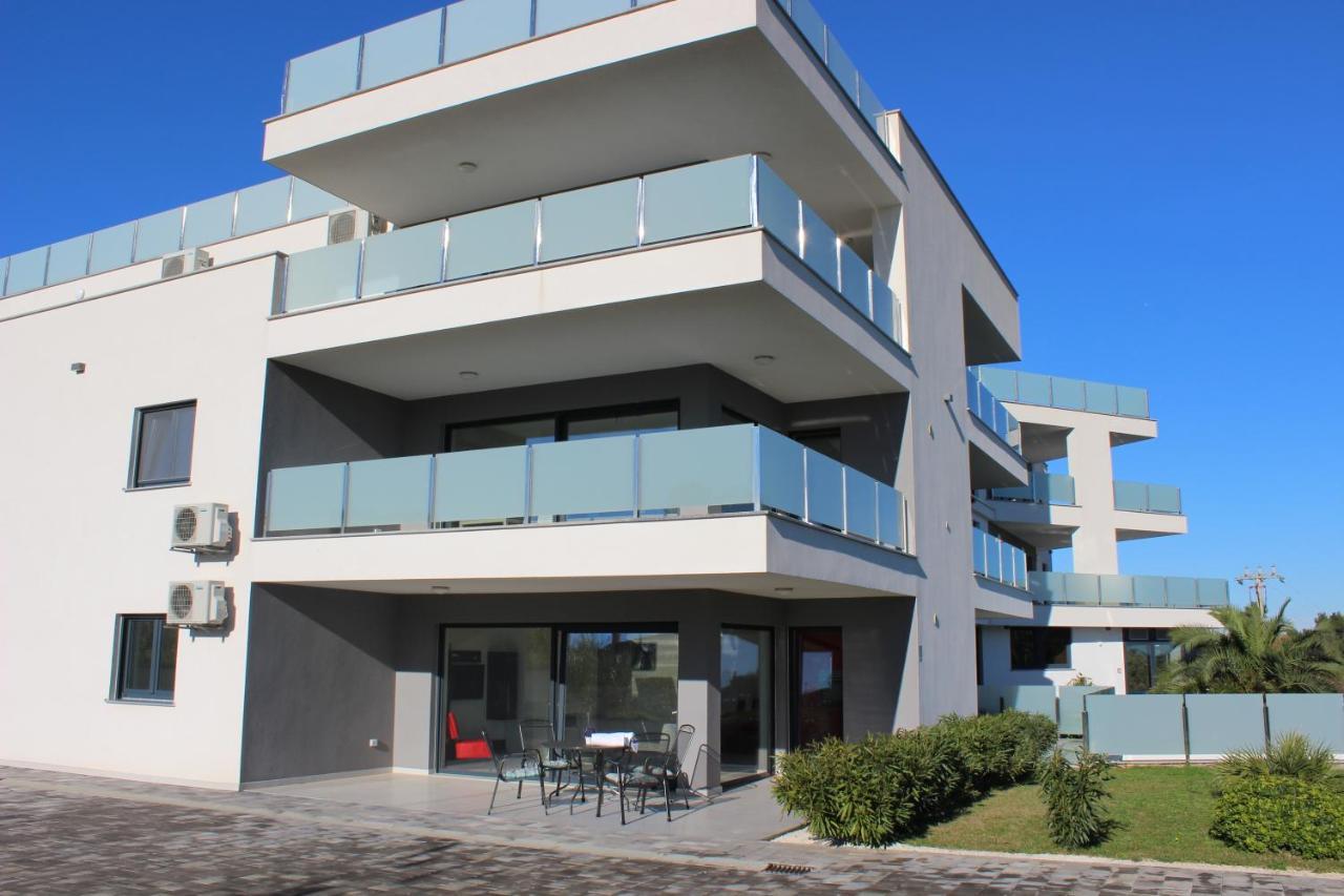 Apartmani Uwe Баньоле Екстериор снимка